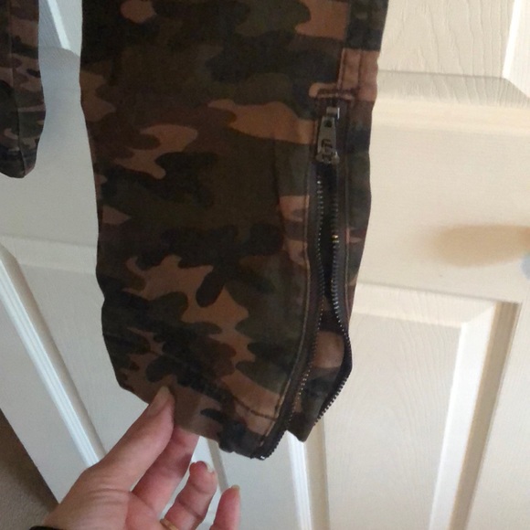 DARLING army print cropped jeans - Picture 3 of 6